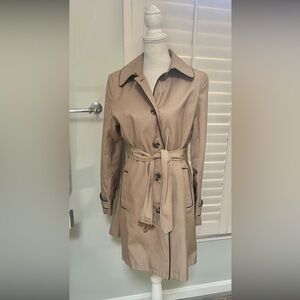 Ralph Lauren Tan Trench Coat with Belted Waist women’s medium